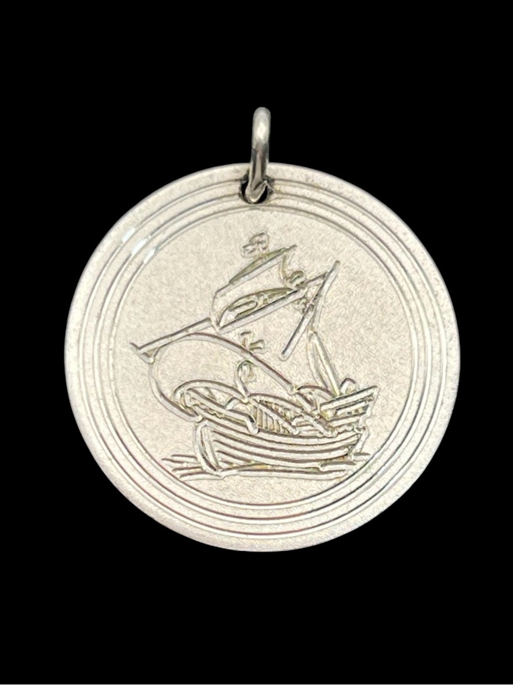 Simmons sterling silver ship boat ocean nautical round pendant for necklace